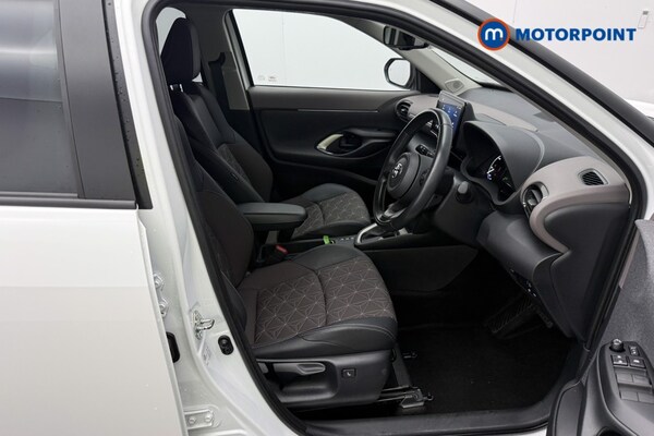 Used Toyota Yaris Cross 2022 for sale - 76255639: Photo 24