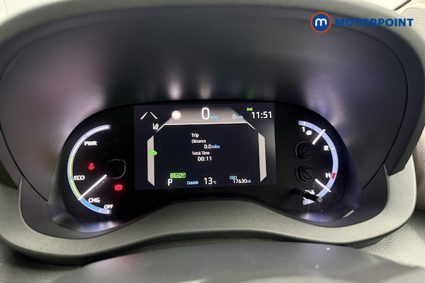 Used Toyota Yaris Cross 2022 for sale - 76255639: Photo 38