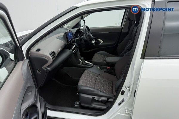 Used Toyota Yaris Cross 2022 for sale - 76255639: Photo 9