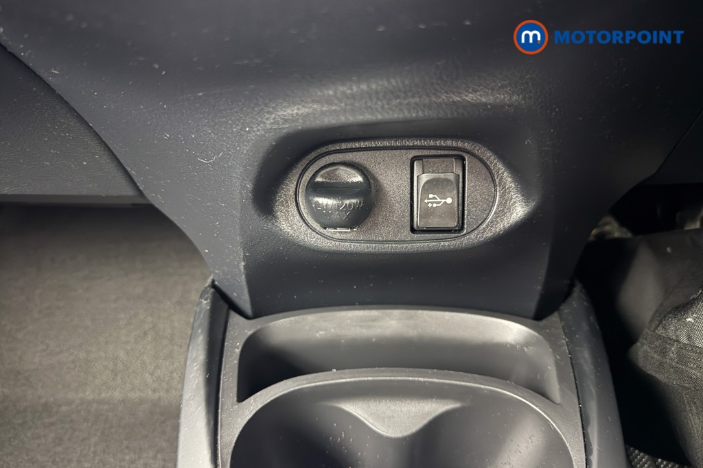Used Toyota Yaris 2020 for sale - 76355784: Photo 21