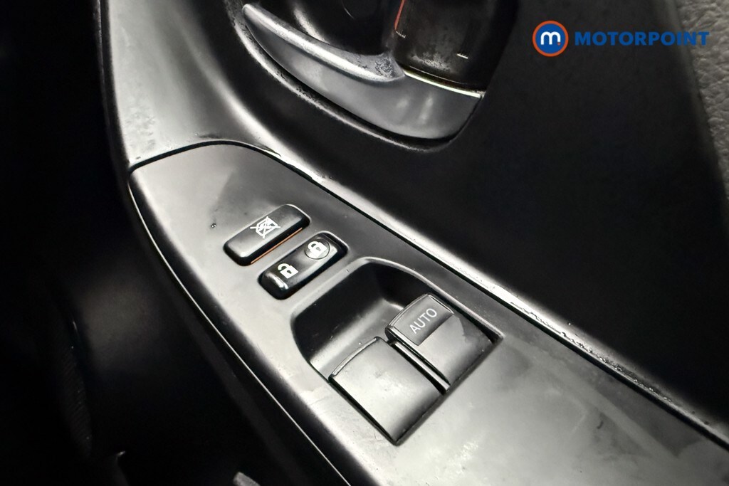 Used Toyota Yaris 2020 for sale - 76355784: Photo 24