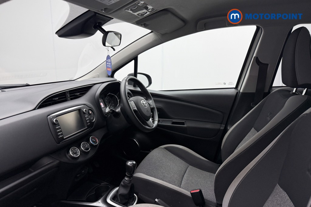 Used Toyota Yaris 2019 for sale - 77171188: Photo 11