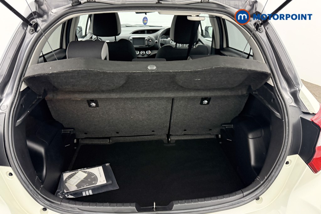 Used Toyota Yaris 2019 for sale - 77171188: Photo 15