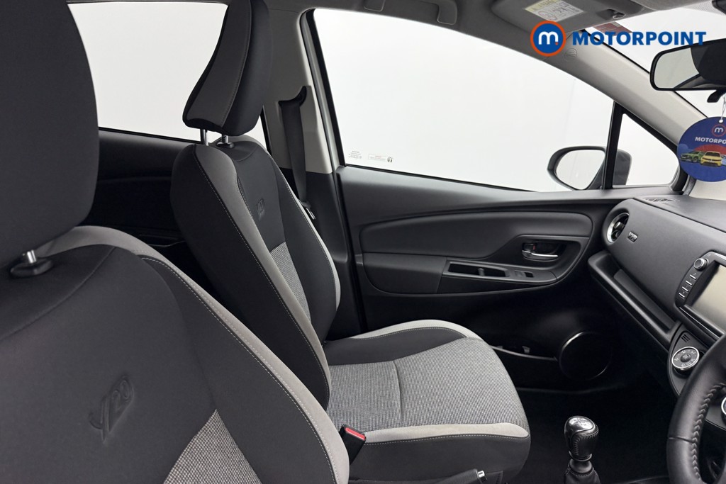 Used Toyota Yaris 2019 for sale - 77171188: Photo 26