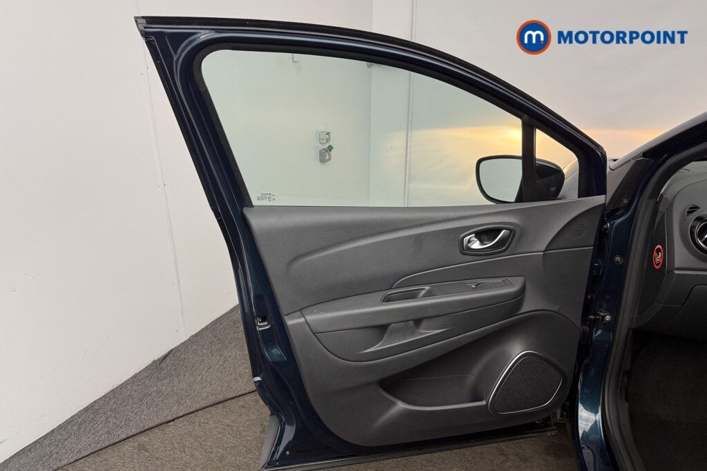 Used Renault Captur 2019 for sale - 77450682: Photo 11