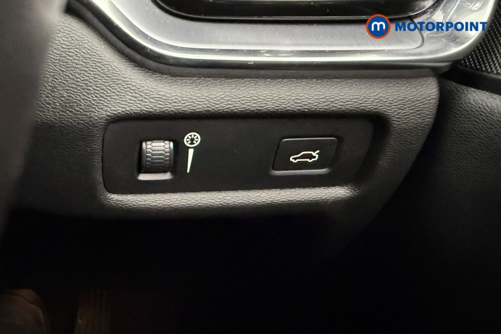 Used Volvo V60 2018 for sale - 78026643: Photo 30