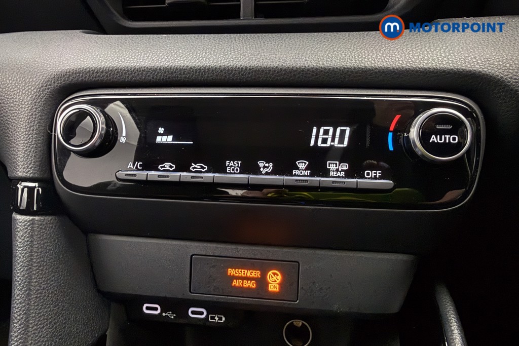 Used Toyota Yaris 2024 for sale - 78012120: Photo 23