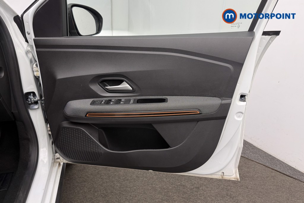 Used Dacia Sandero Stepway 2023 for sale - 77543221: Photo 11