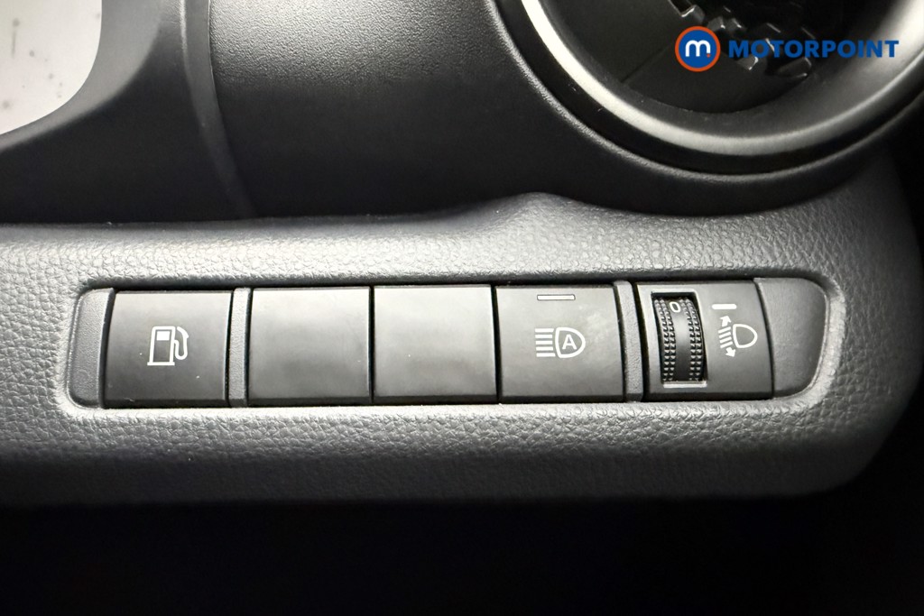 Used Toyota C-HR 2024 for sale - 76279182: Photo 24