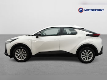 Used Toyota C-HR 2024 for sale - 76279182: Photo 4
