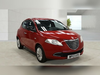 Used Chrysler Ypsilon 2013 for sale - 79210646: Photo