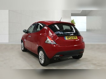 Used Chrysler Ypsilon 2013 for sale - 79210646: Photo