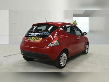 Used Chrysler Ypsilon 2013 for sale - 79210646: Photo