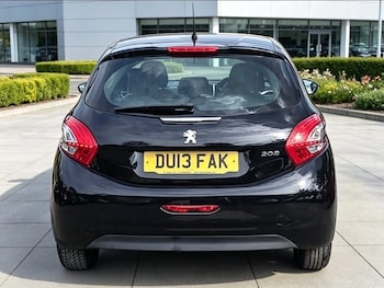 Used Peugeot 208 2013 for sale - 79551338: Photo