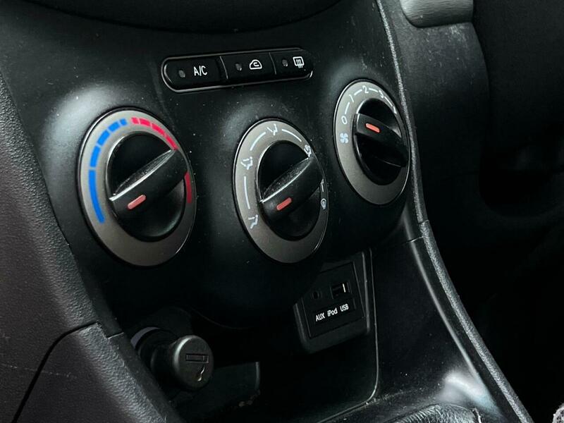 Used Hyundai i10 2013 for sale - 77089526: Photo 14