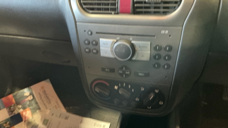 Used Vauxhall Corsa 2005 for sale - 77643426: Photo 9