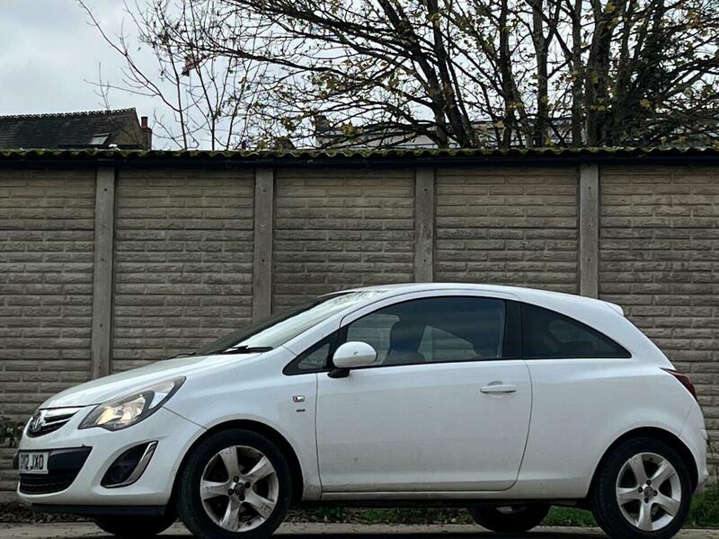 Used Vauxhall Corsa 2012 for sale - 77089563: Photo 2