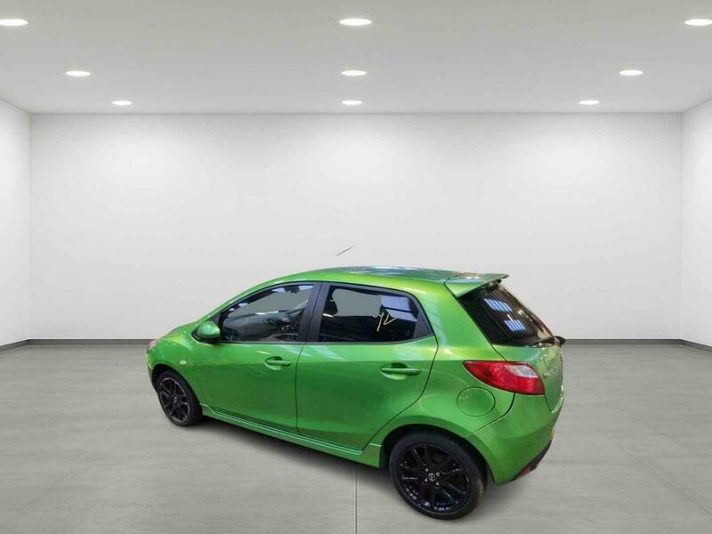 Used Mazda Mazda2 2011 for sale - 77089520: Photo 2