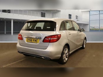 Used Mercedes-Benz B Class 2016 for sale - 77089564: Photo