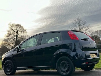 Used Fiat Grande Punto 2009 for sale - 77089558: Photo