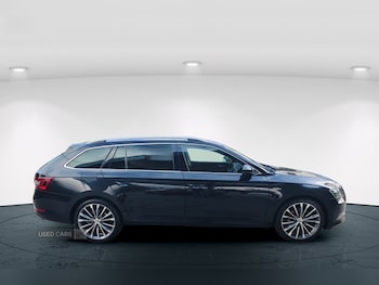 Used Skoda Superb 2017 for sale - 75942472: Photo