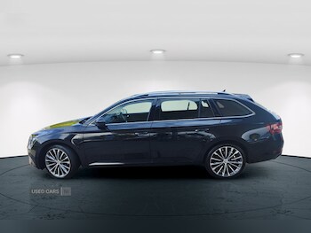 Used Skoda Superb 2017 for sale - 75942472: Photo