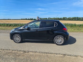 Used Peugeot 208 2016 for sale - 78970443: Photo