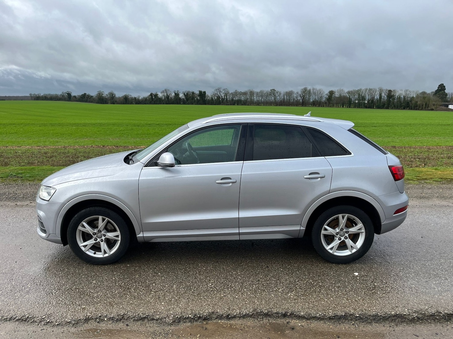 Used Audi Q3 2015 for sale - 77517795: Photo 2