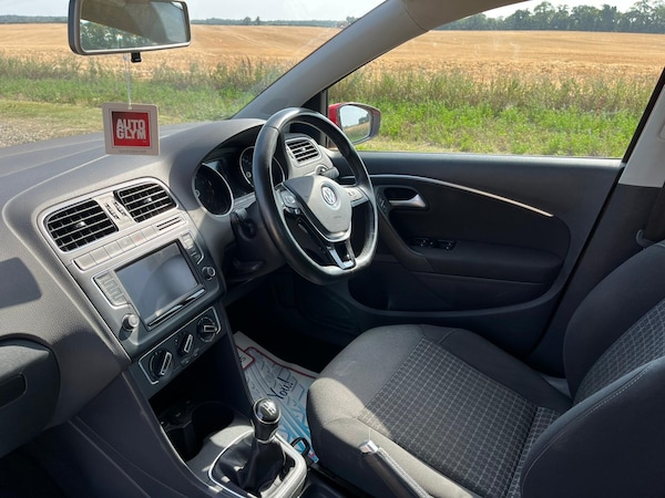 Used Volkswagen Polo 2015 for sale - 75558891: Photo 17