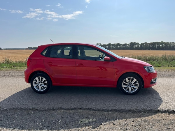 Used Volkswagen Polo 2015 for sale - 75558891: Photo 4