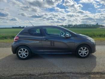 Used Peugeot 208 2012 for sale - 74841162: Photo