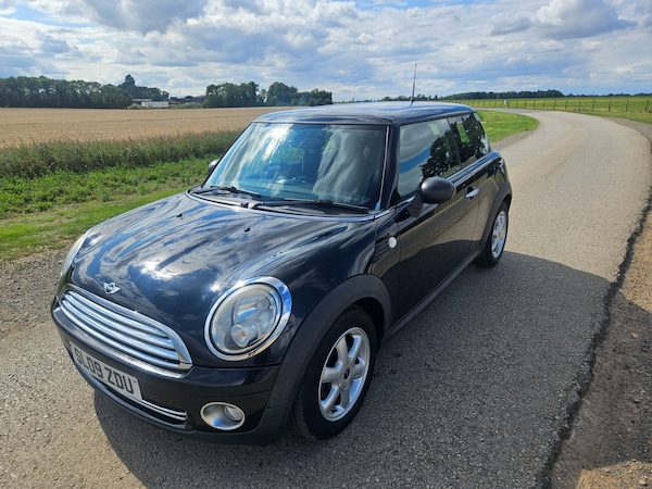 Used MINI Hatch 2009 for sale - 75442758: Photo 1