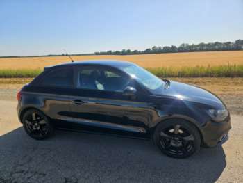 Used Audi A1 2011 for sale - 75121063: Photo