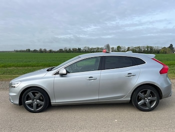 Used Volvo V40 2017 for sale - 78313871: Photo
