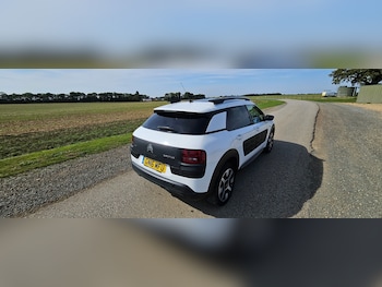 Used Citroen C4 Cactus 2016 for sale - 76007589: Photo