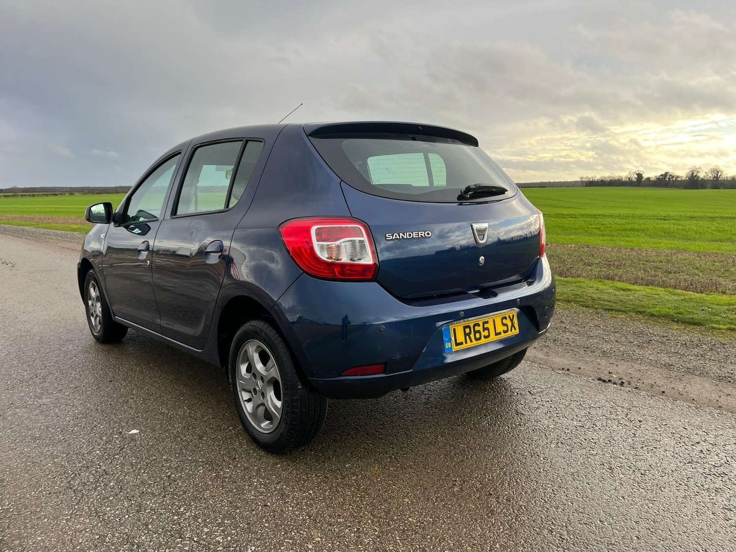 Used Dacia Sandero 2015 for sale - 77651496: Photo 2