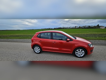Used Volkswagen Polo 2010 for sale - 76444354: Photo