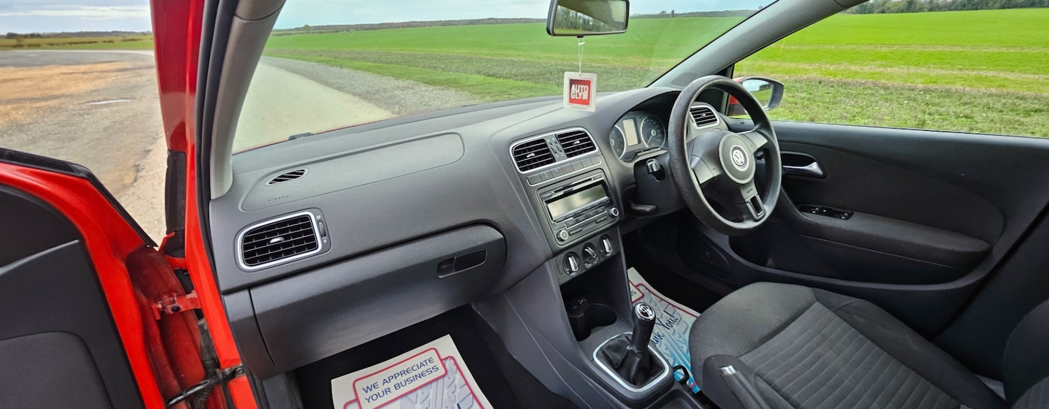 Used Volkswagen Polo 2010 for sale - 76444354: Photo 8