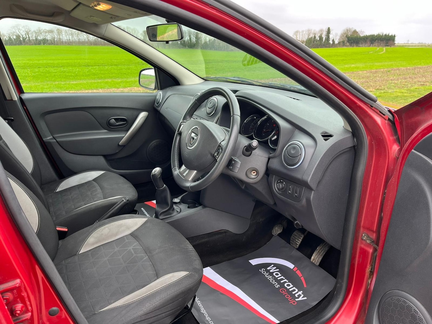 Used Dacia Sandero Stepway 2014 for sale - 77650569: Photo 12