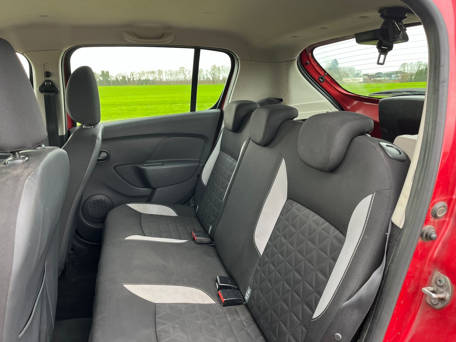 Used Dacia Sandero Stepway 2014 for sale - 77650569: Photo 26