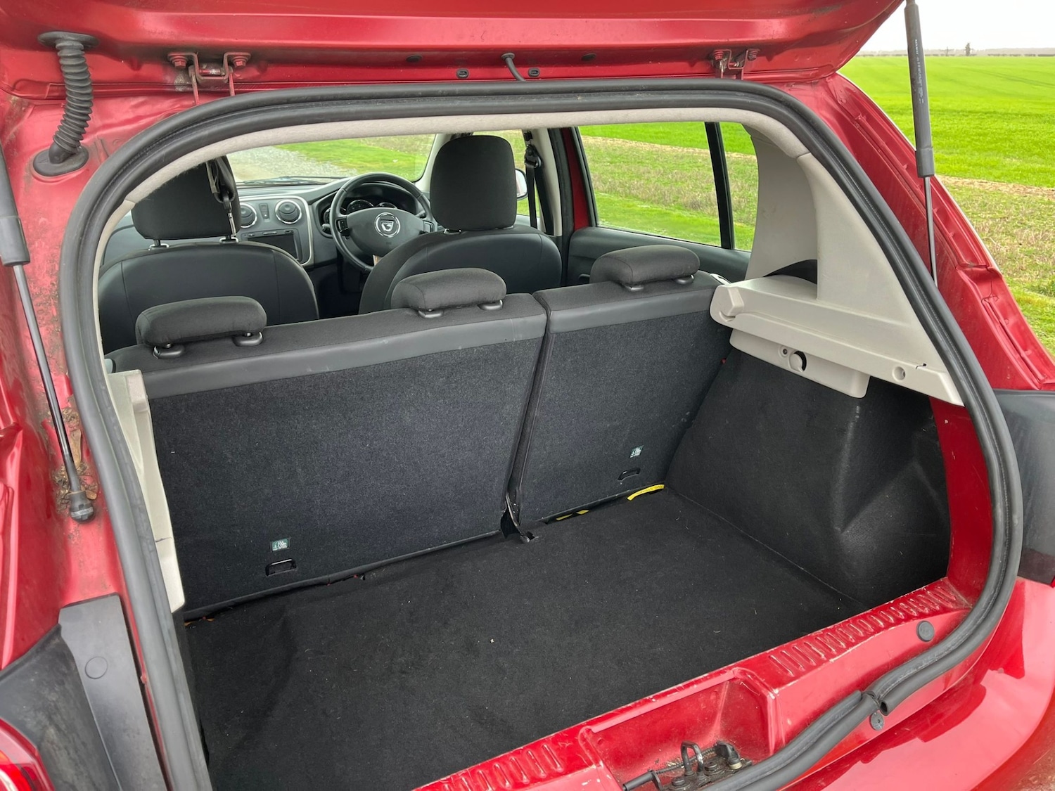 Used Dacia Sandero Stepway 2014 for sale - 77650569: Photo 8