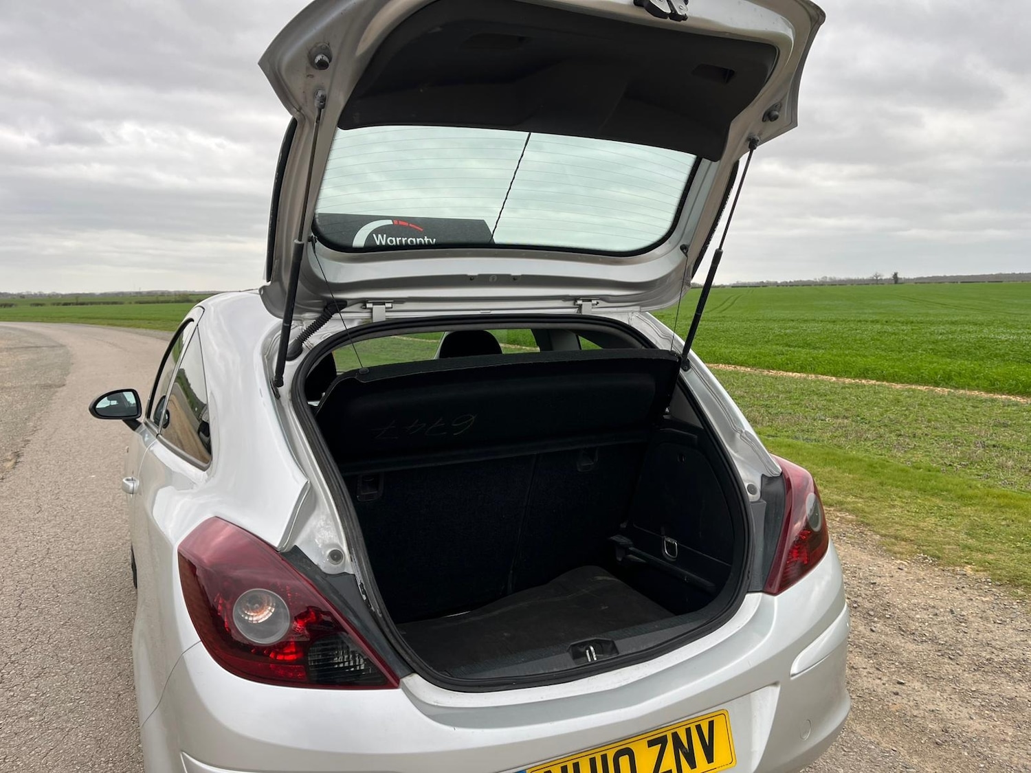 Used Vauxhall Corsa 2010 for sale - 78150584: Photo 12