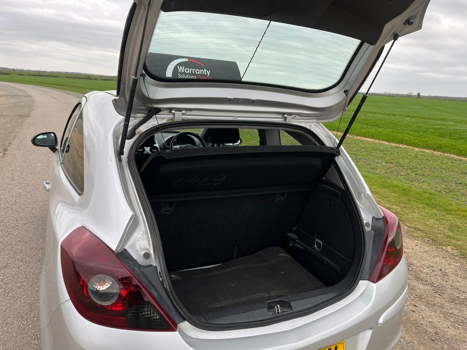 Used Vauxhall Corsa 2010 for sale - 78150584: Photo 19