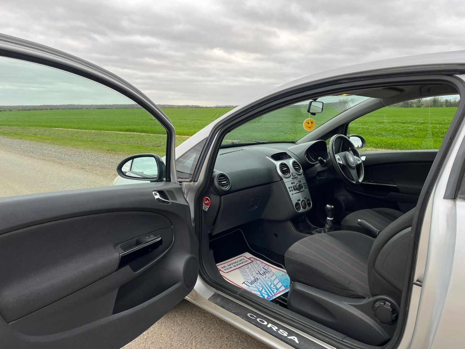 Used Vauxhall Corsa 2010 for sale - 78150584: Photo 8