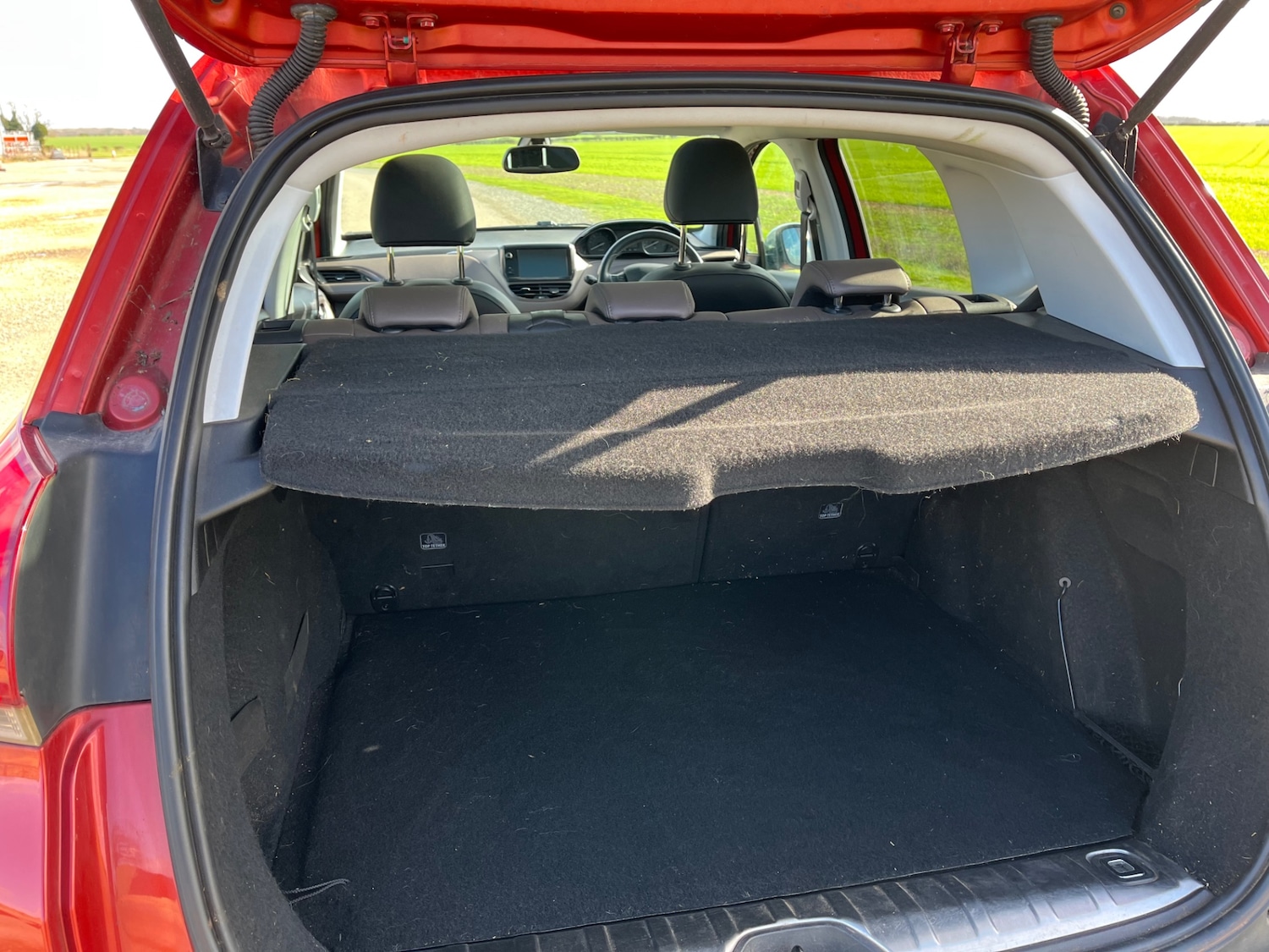 Used Peugeot 2008 2015 for sale - 77845390: Photo 6