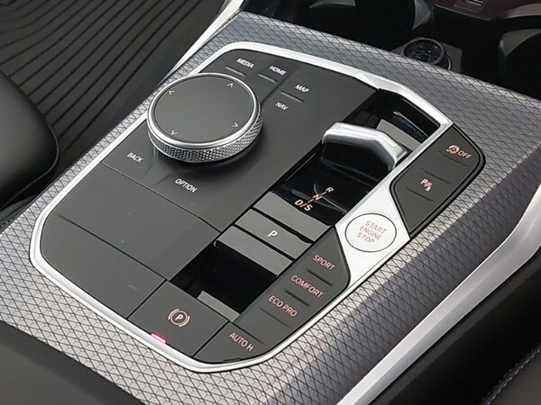 Used BMW 3 Series 2024 for sale - 75245661: Photo 10