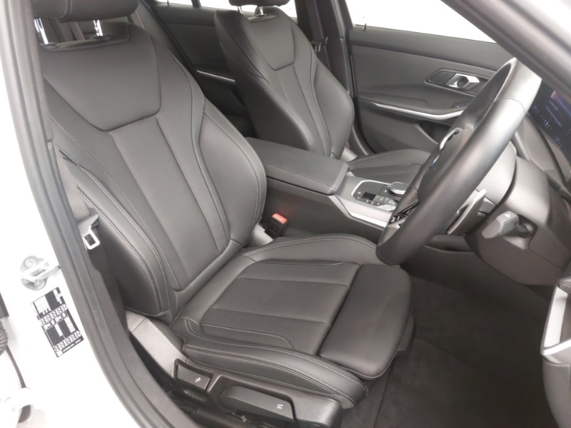 Used BMW 3 Series 2025 for sale - 76983455: Photo 11