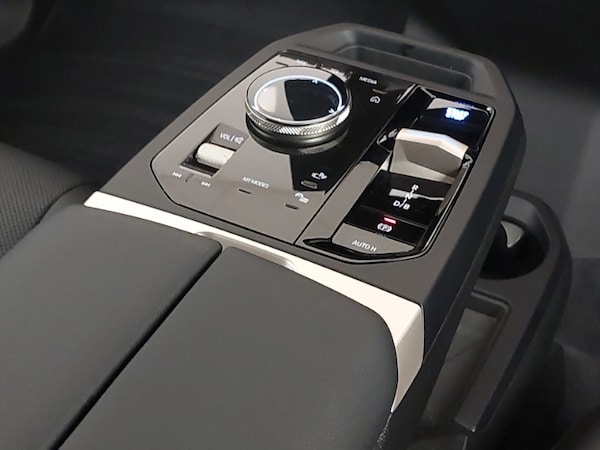 Used BMW iX 2023 for sale - 76275822: Photo 10