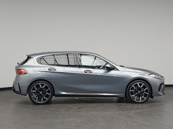 Used BMW 1 Series 2025 for sale - 76348618: Photo 2