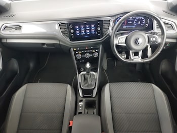 Used Volkswagen T-Roc 2021 for sale - 76629332: Photo